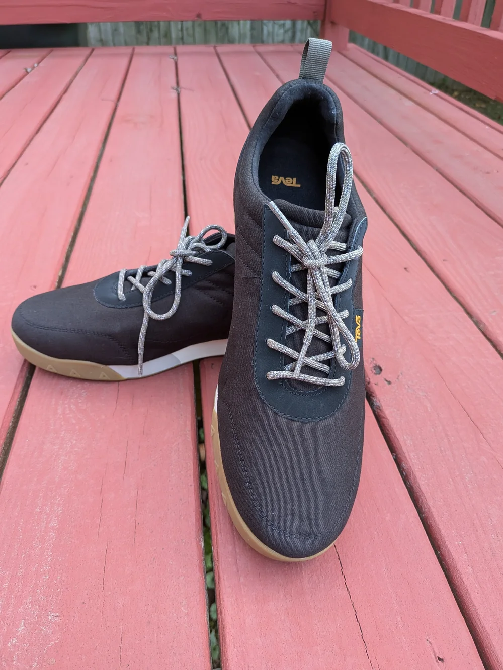Teva Men's Casual Minimalist Sneakers Black Gum Sole Size 11.5